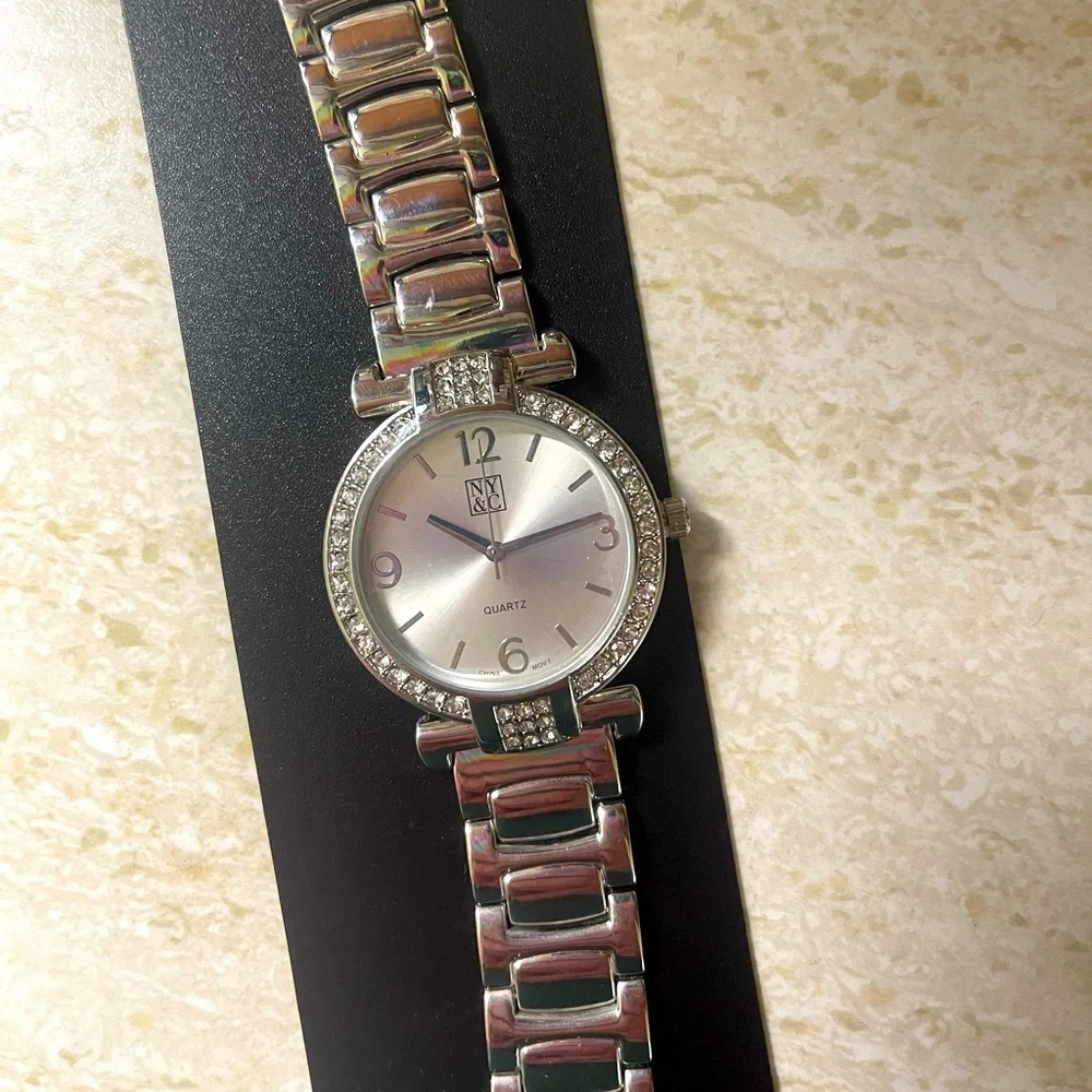 NY&CO Manual Wind Watch